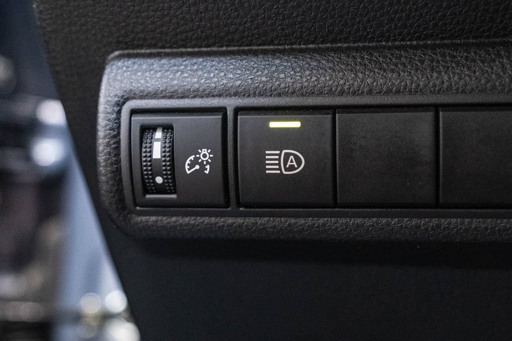 Used 2022 Toyota Corolla LE FWD image 21