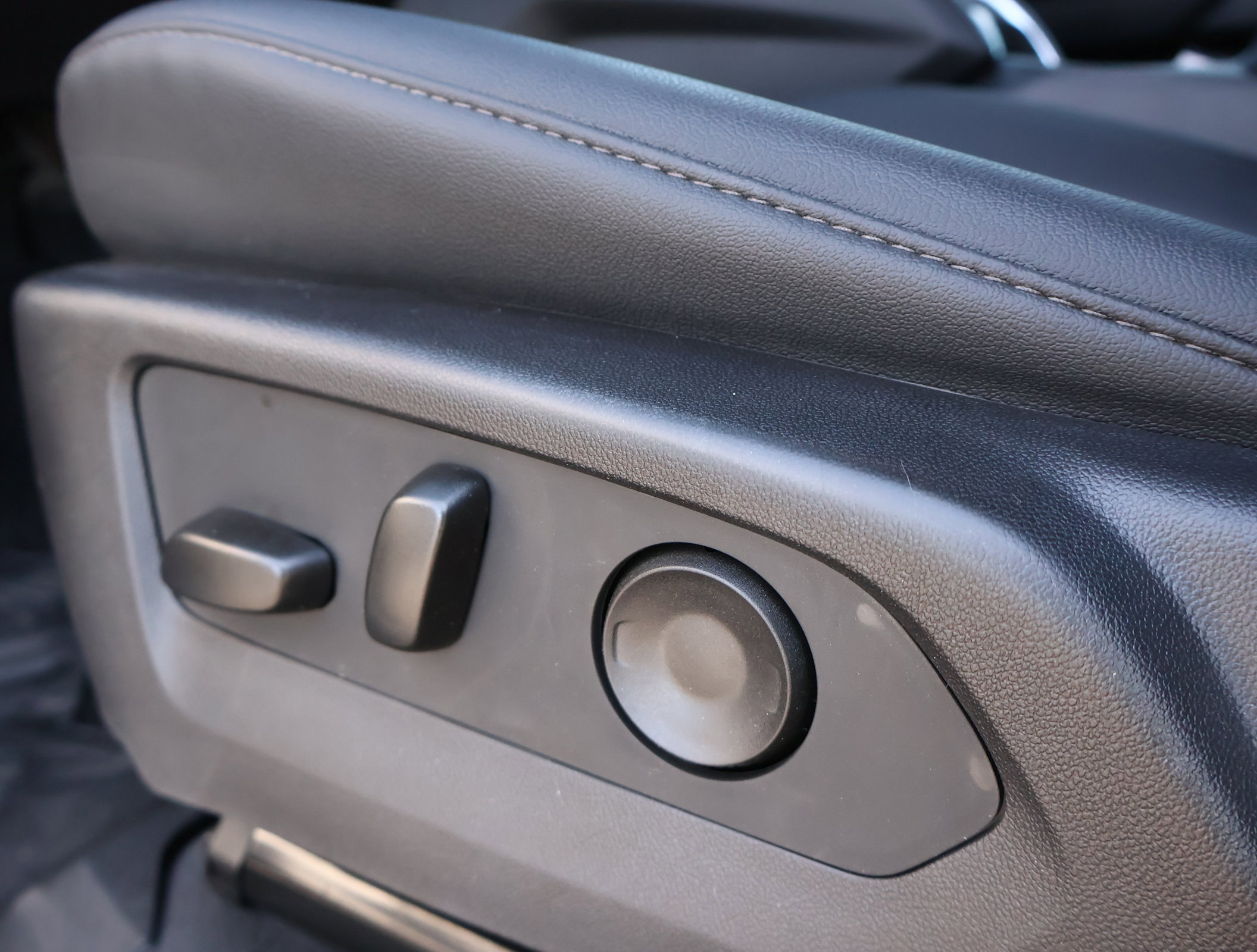 Used 2026 Chevrolet Colorado Trail Boss image 9