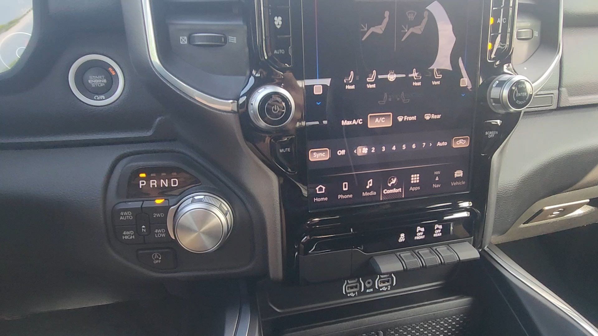 Used 2025 RAM 1500 Laramie w/ Sport Appearance Package AWD/4WD image 16