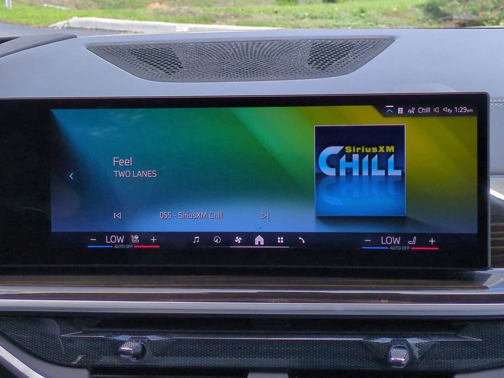 Used 2024 BMW X5 sDrive40i w/ Premium Package image 18