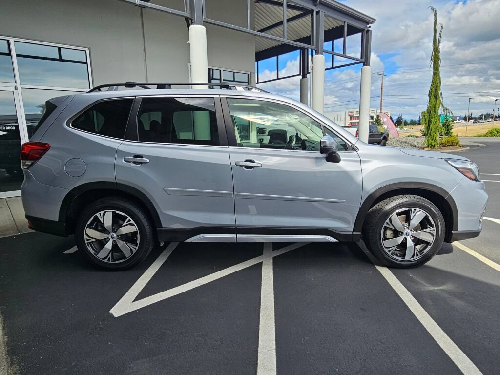 Used 2021 Subaru Forester Touring AWD/4WD image 6