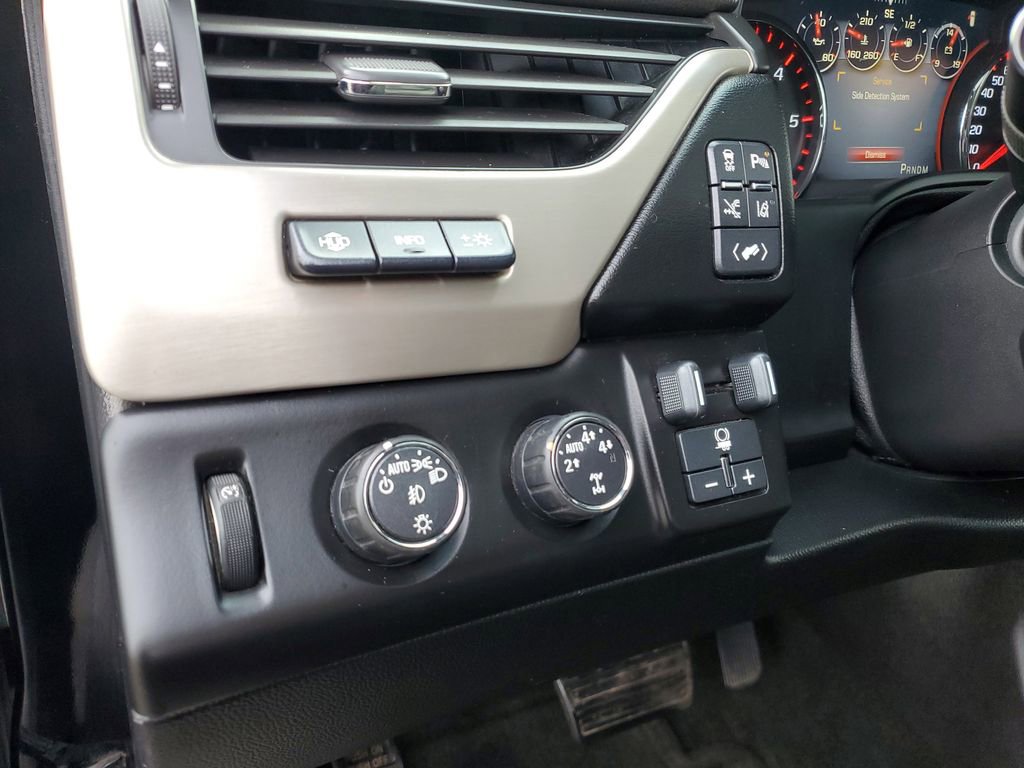 Used 2015 GMC Yukon Denali w/ Premium Package image 14