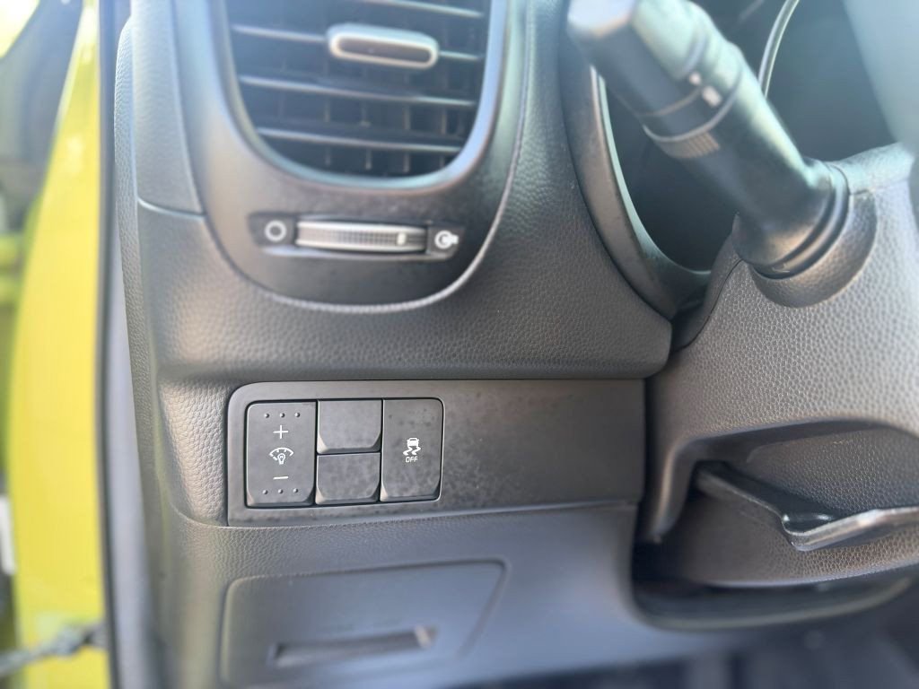 Used 2017 Kia Soul image 11