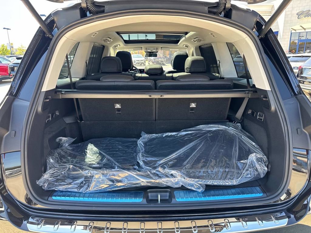 New 2026 Mercedes-Benz GLS 450 4MATIC image 6