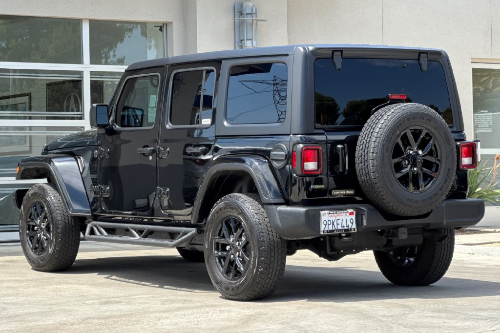 Used 2023 Jeep Wrangler Unlimited Sport AWD/4WD image 7