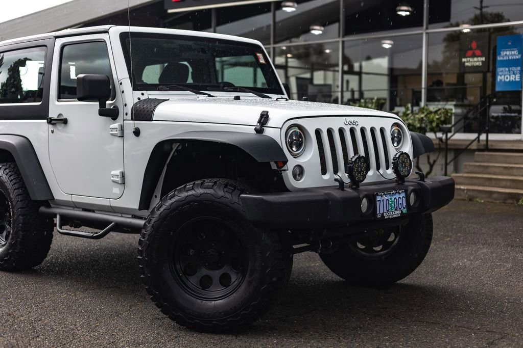 Used 2015 Jeep Wrangler Sport AWD/4WD image 3