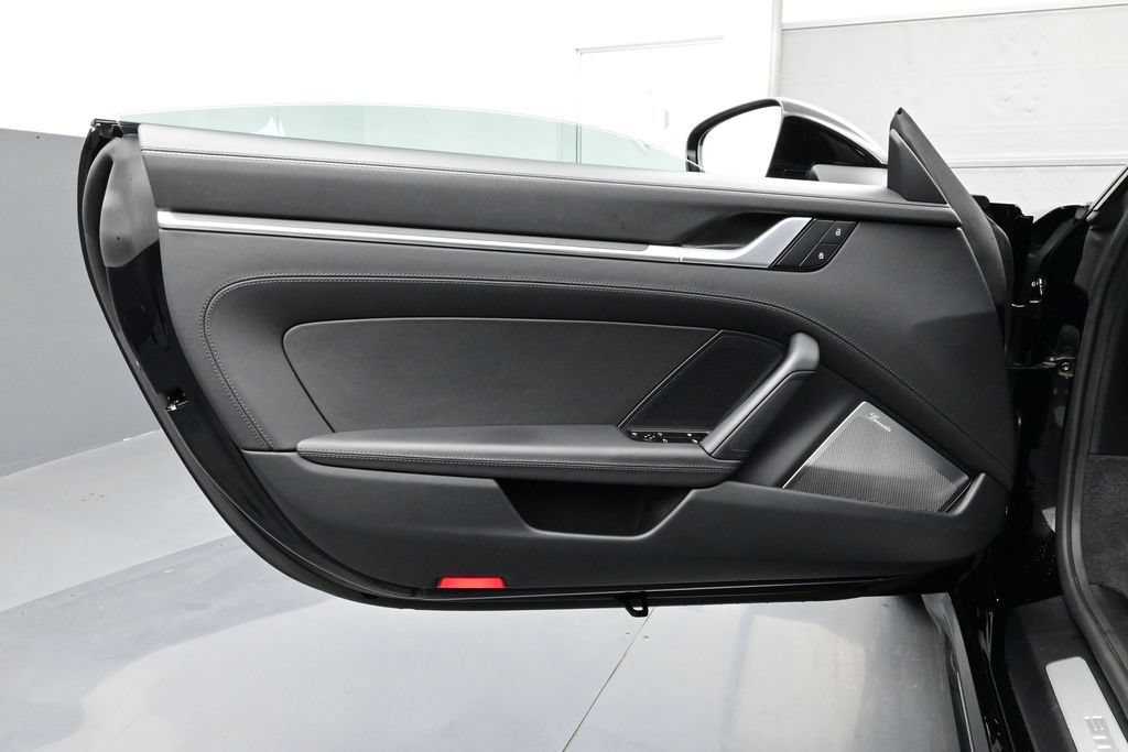 Certified 2024 Porsche 911 Turbo AWD/4WD image 7