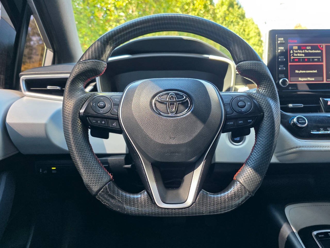 Used 2020 Toyota Corolla SE FWD image 18
