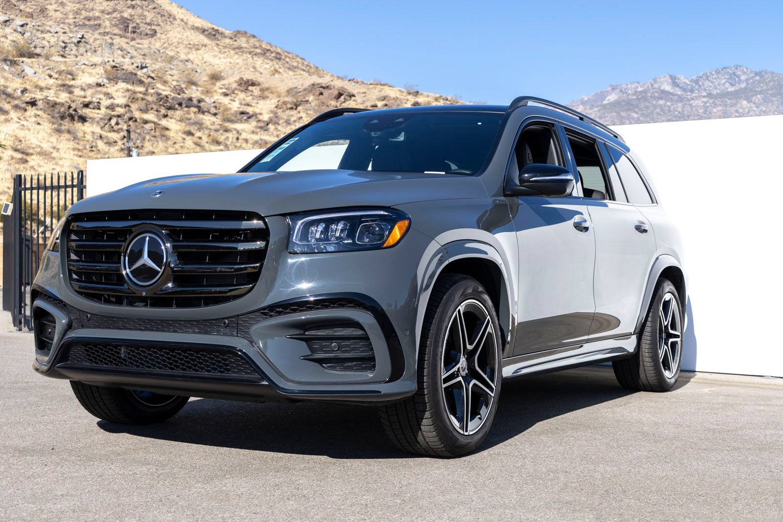 Used 2026 Mercedes-Benz GLS 450 4MATIC image 5
