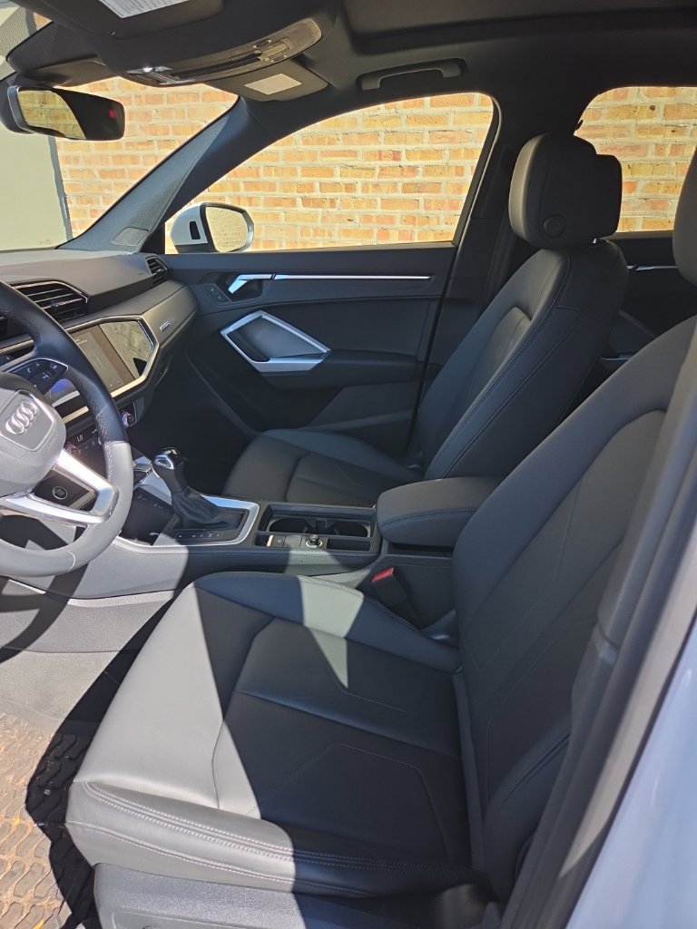 Used 2022 Audi Q3 2.0T Premium AWD/4WD image 2