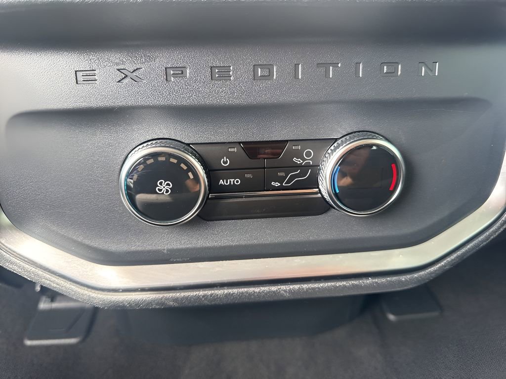 Used 2025 Ford Expedition Max Active image 12