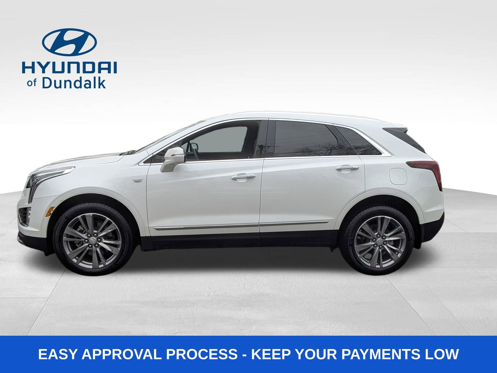 Used 2025 Cadillac XT5 Premium Luxury image 2