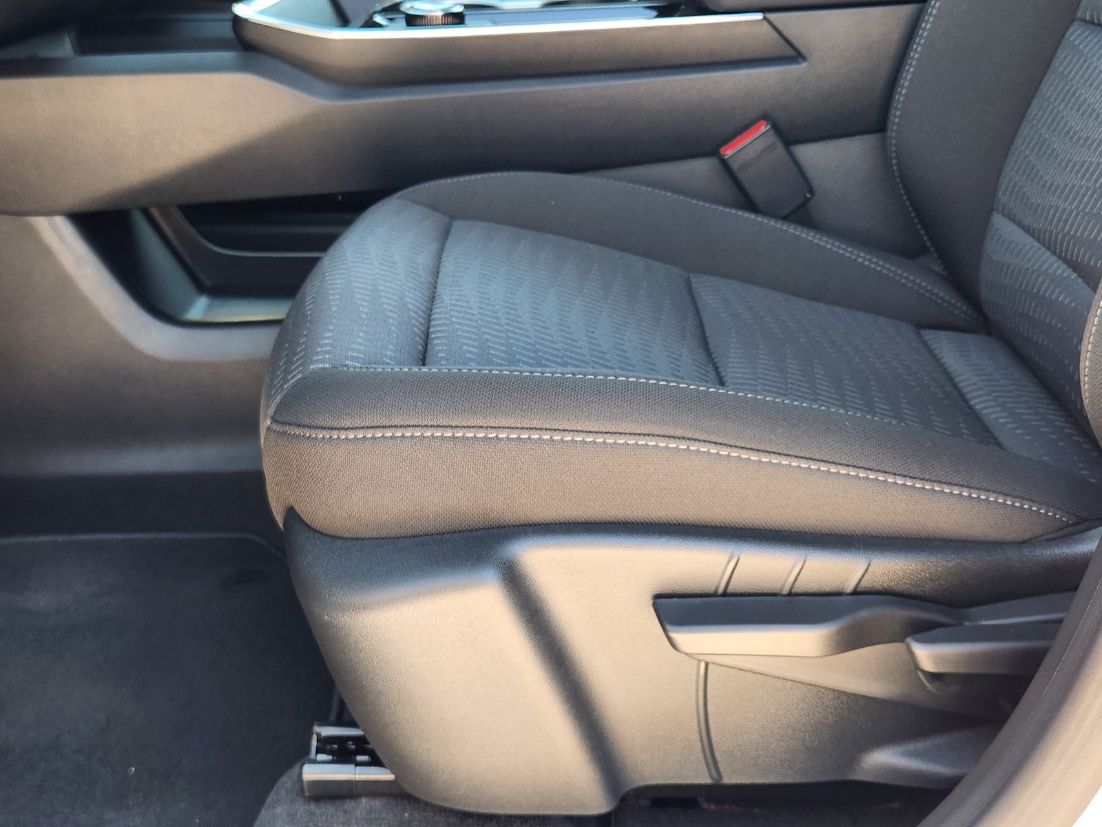 New 2027 Chevrolet Equinox LT FWD image 21