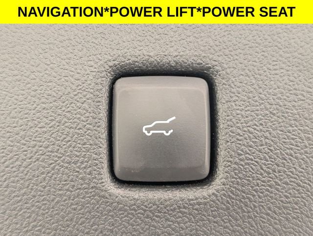 Used 2020 Ford Escape Titanium AWD/4WD image 29
