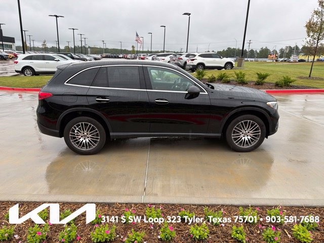 Used 2025 Mercedes-Benz GLC 300 4MATIC image 13