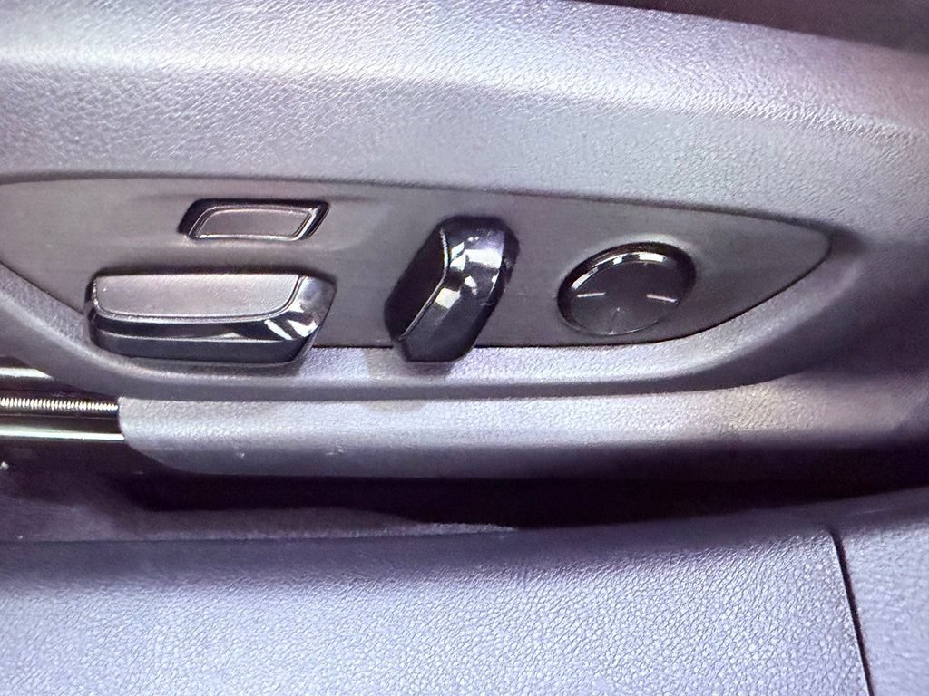 Certified 2024 Lexus ES 350 w/ Technology Package FWD image 19
