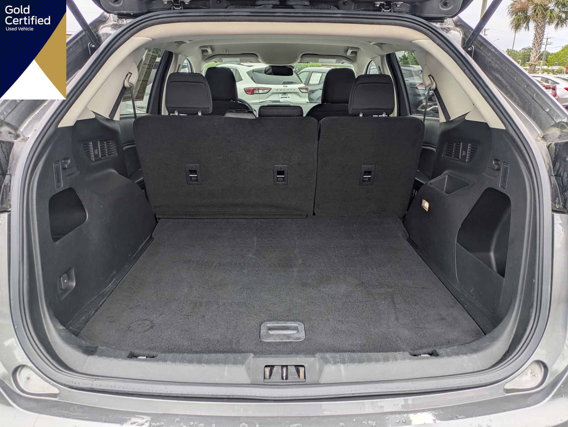 Certified 2022 Ford Edge SE image 17