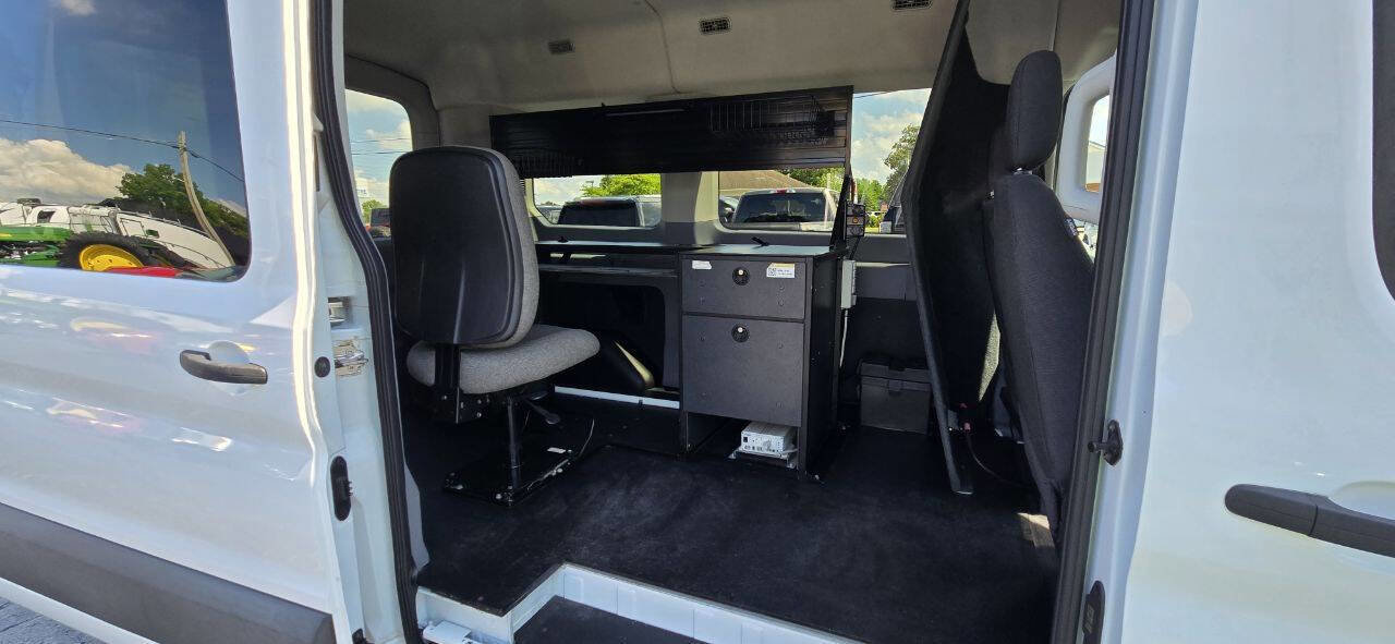 Used 2016 Ford Transit 150 XLT image 28
