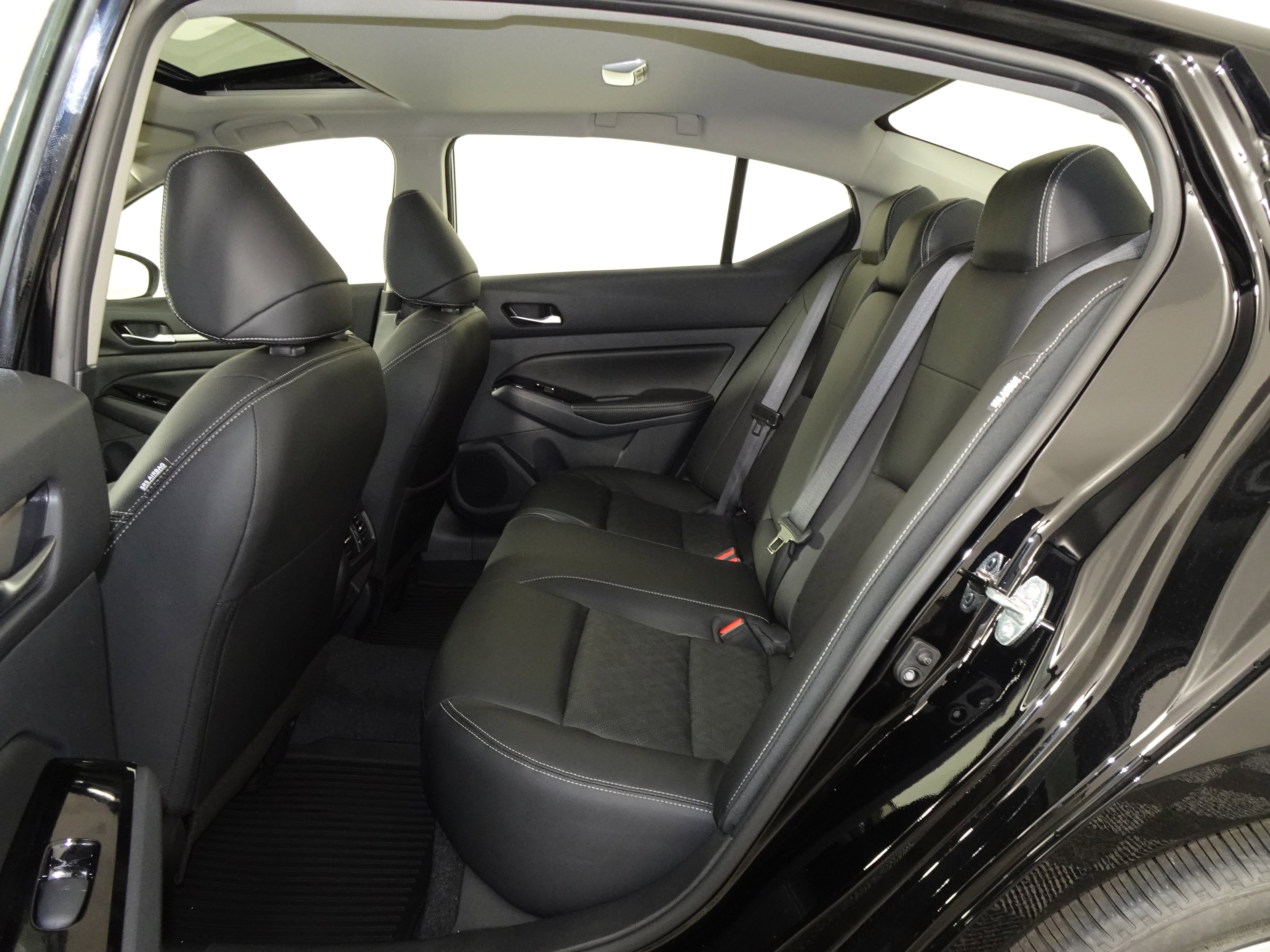 Used 2025 Nissan Altima 2.5 SL image 10