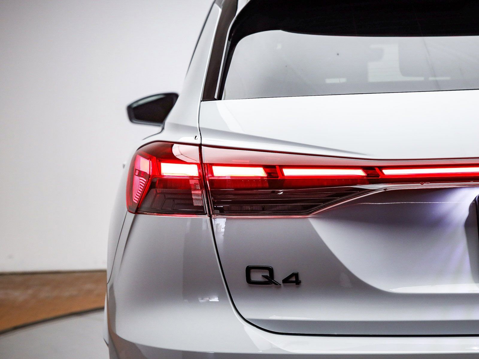 New 2026 Audi Q4 e-tron Premium image 12