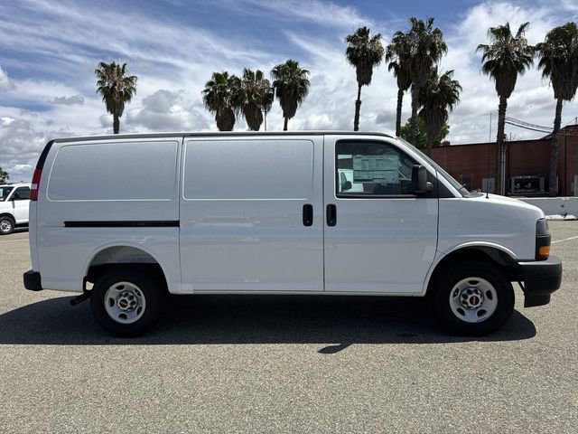 New 2026 GMC Savana 2500 w/ Driver Convenience Package image 3