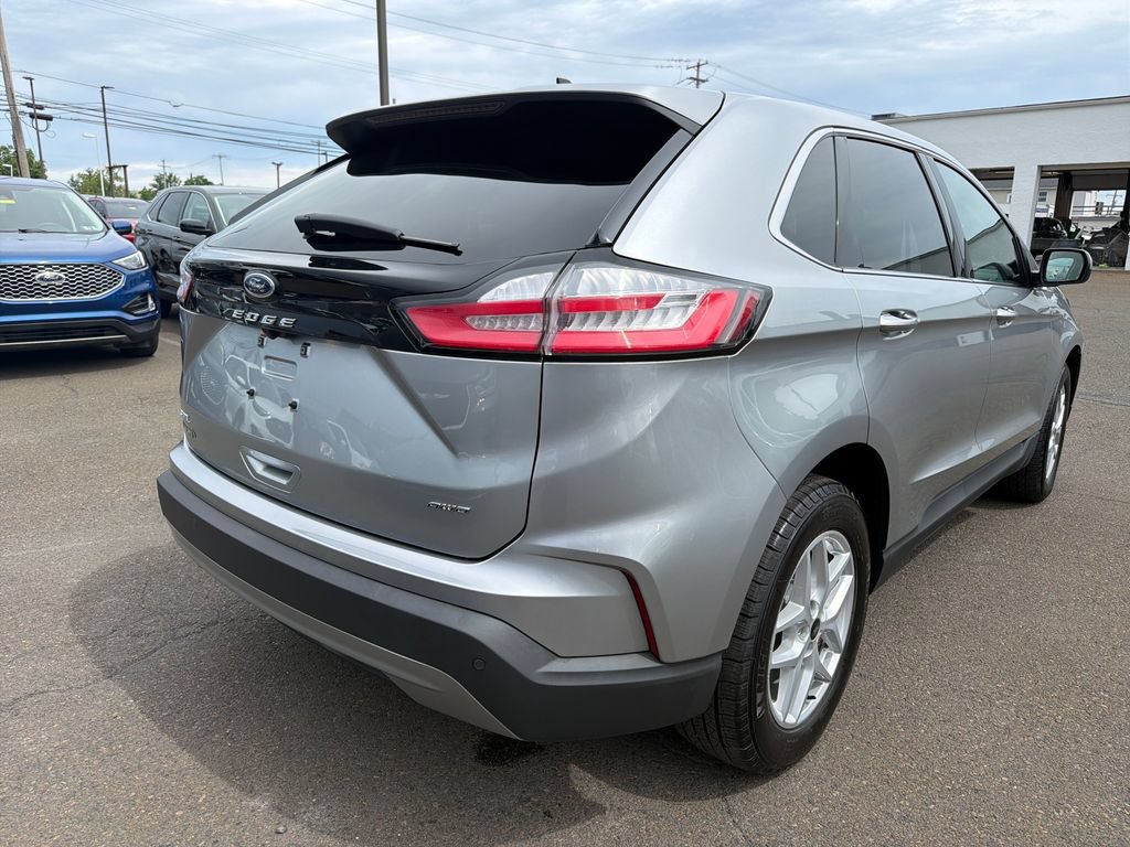 Used 2023 Ford Edge SEL w/ Convenience Package AWD/4WD image 5