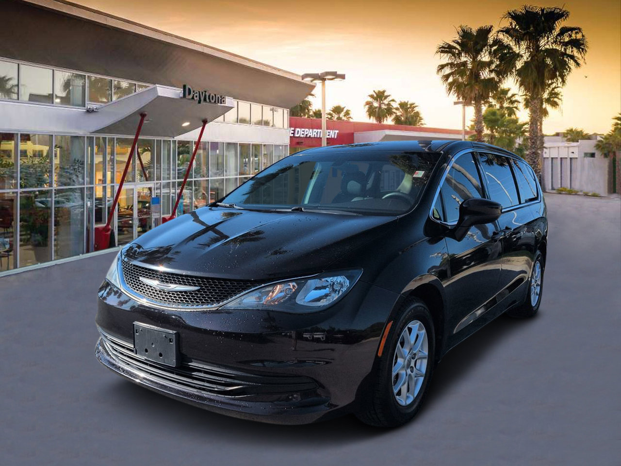 Used 2017 Chrysler Pacifica LX FWD image 7