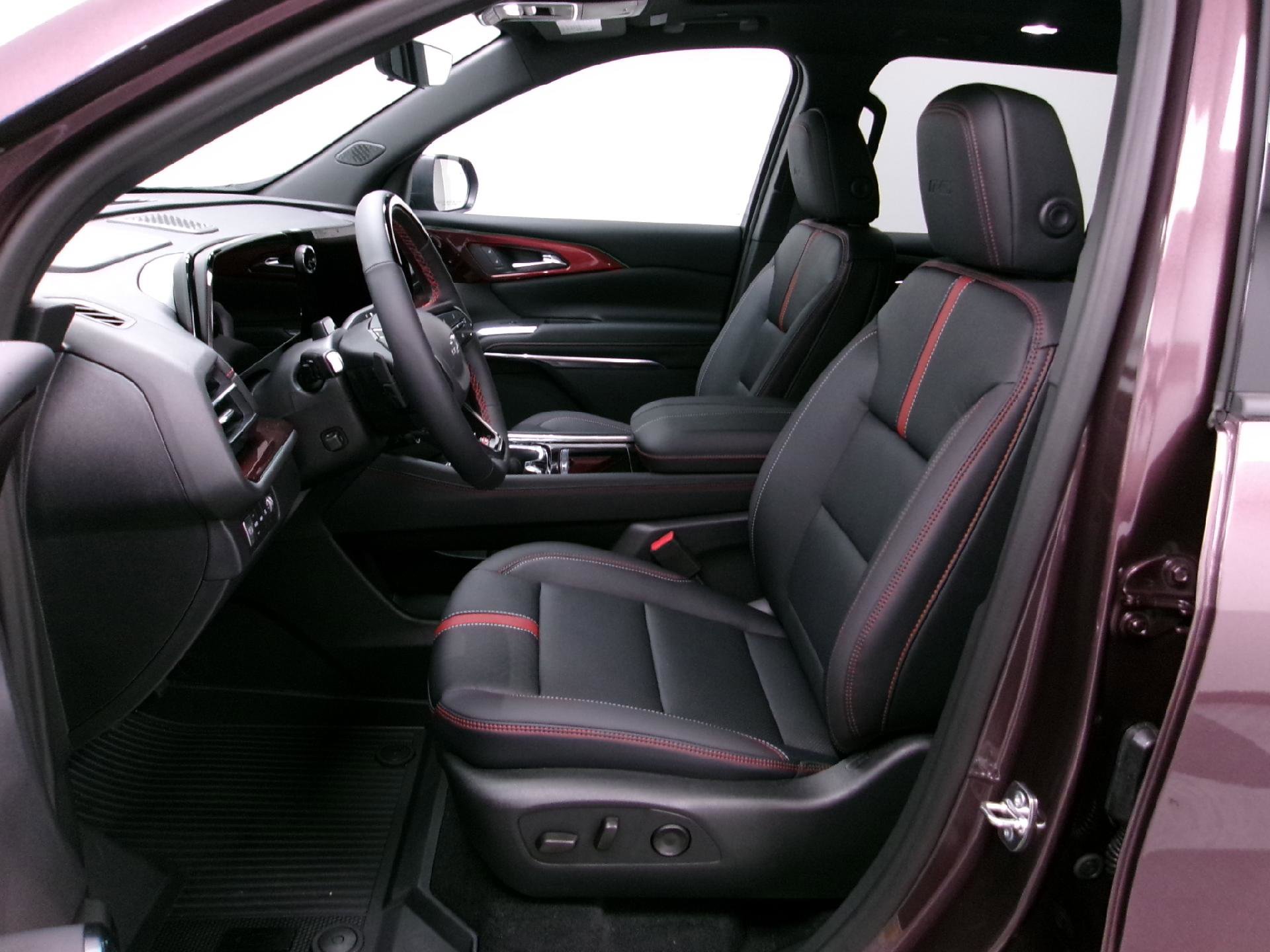 New 2026 Chevrolet Traverse RS image 10