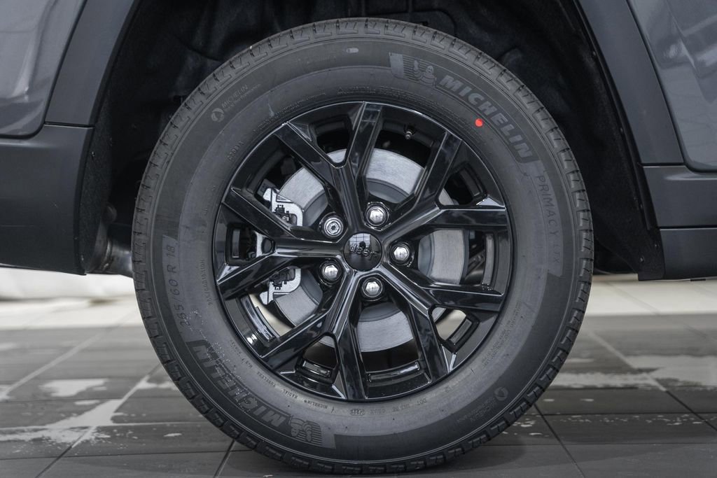 New 2025 Jeep Grand Cherokee L Altitude image 16