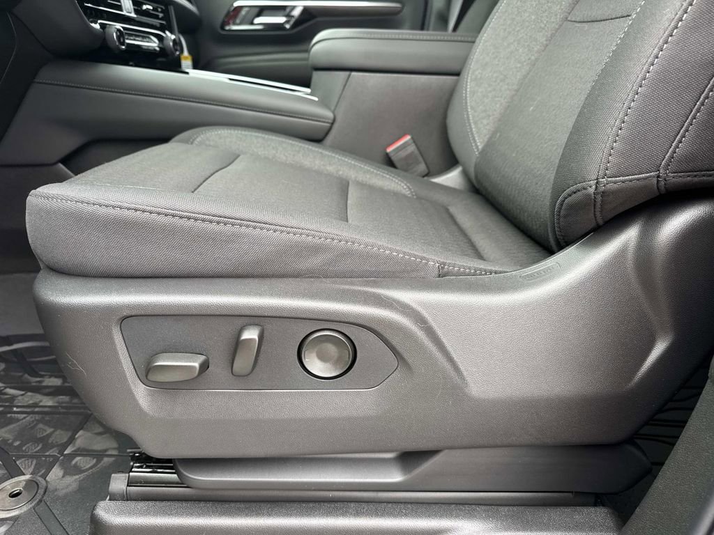 New 2026 Chevrolet Tahoe LS RWD image 17
