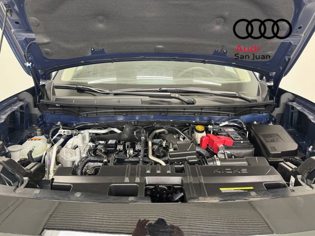 Used 2026 Nissan Kicks SR FWD image 4