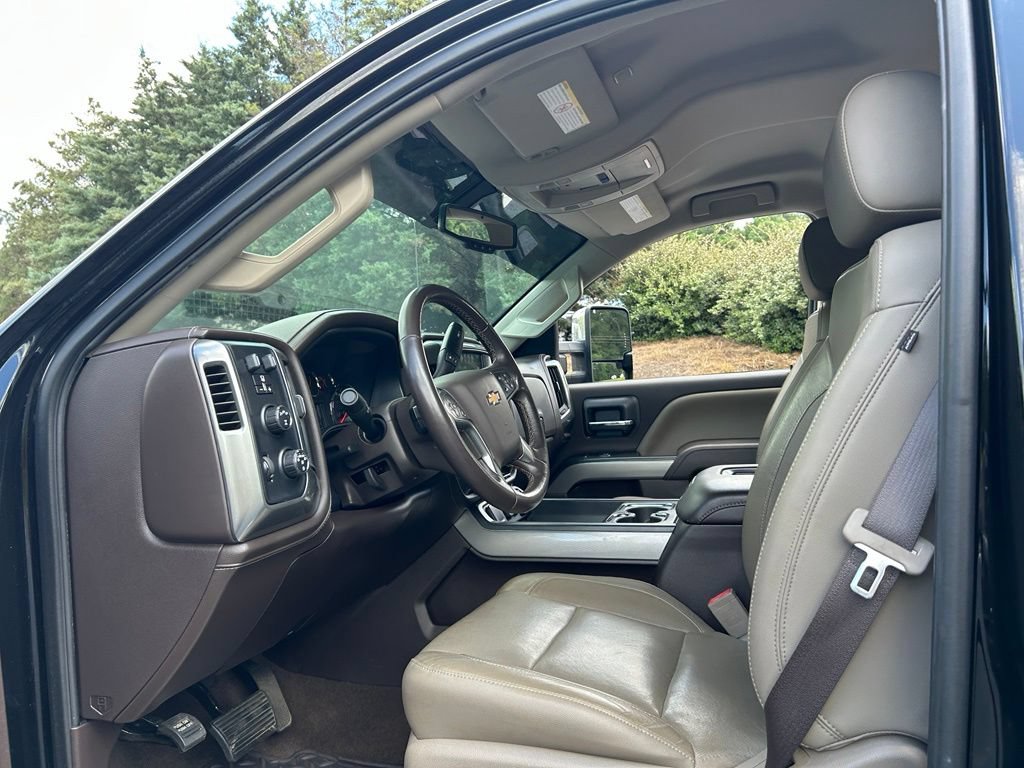 Used 2018 Chevrolet Silverado 2500 LTZ w/ Duramax Plus Package AWD/4WD image 46