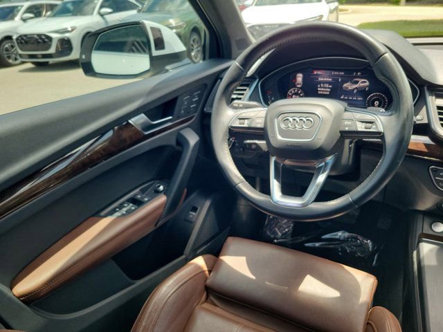 Used 2019 Audi Q5 2.0T Premium Plus w/ Premium Plus Package AWD/4WD image 13
