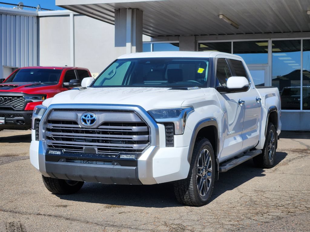 Used 2024 Toyota Tundra Limited w/ Power Package AWD/4WD image 4