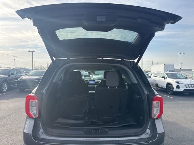 Certified 2022 Ford Explorer XLT w/ Equipment Group 202A image 6