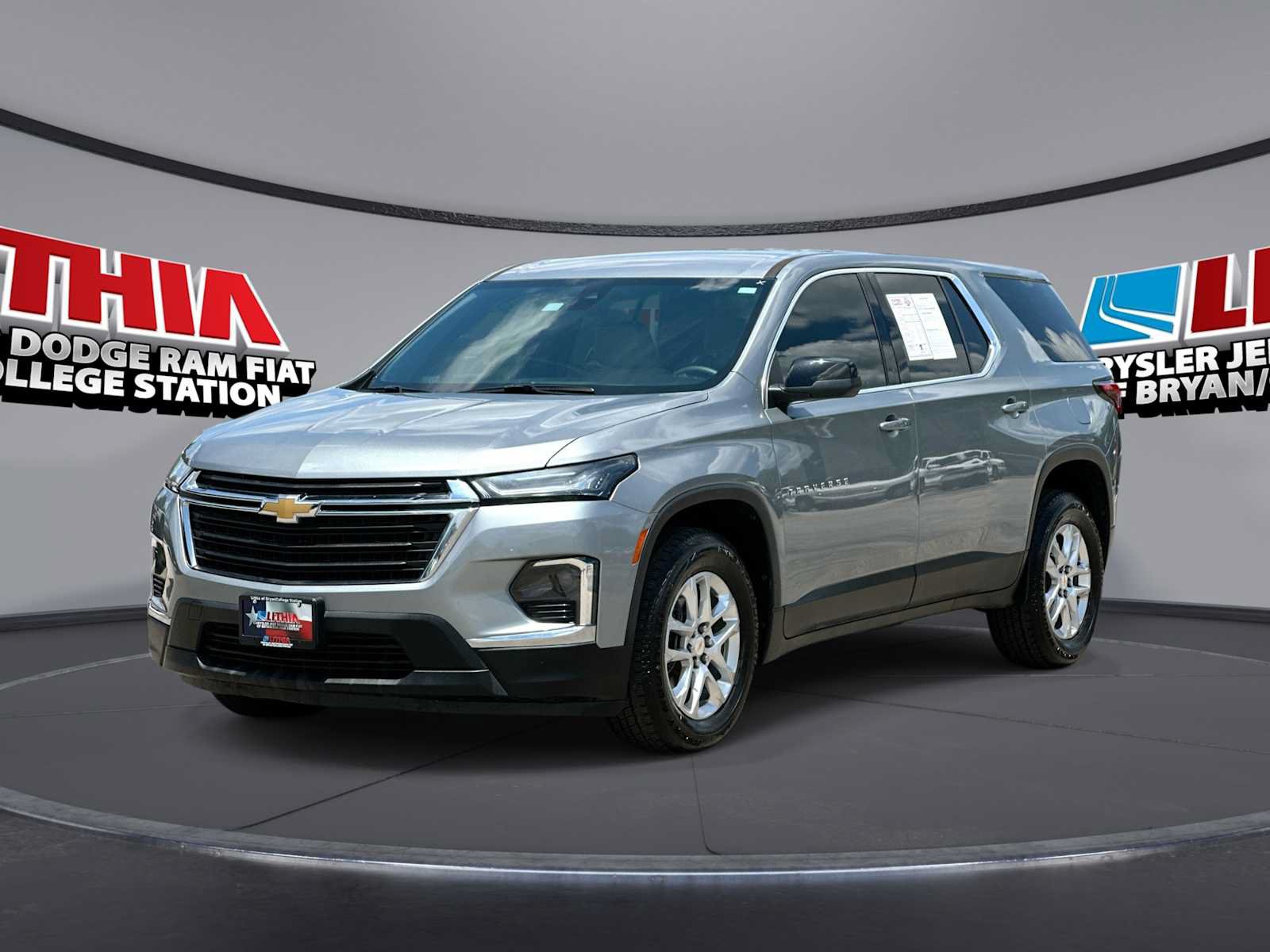 Used 2023 Chevrolet Traverse LS