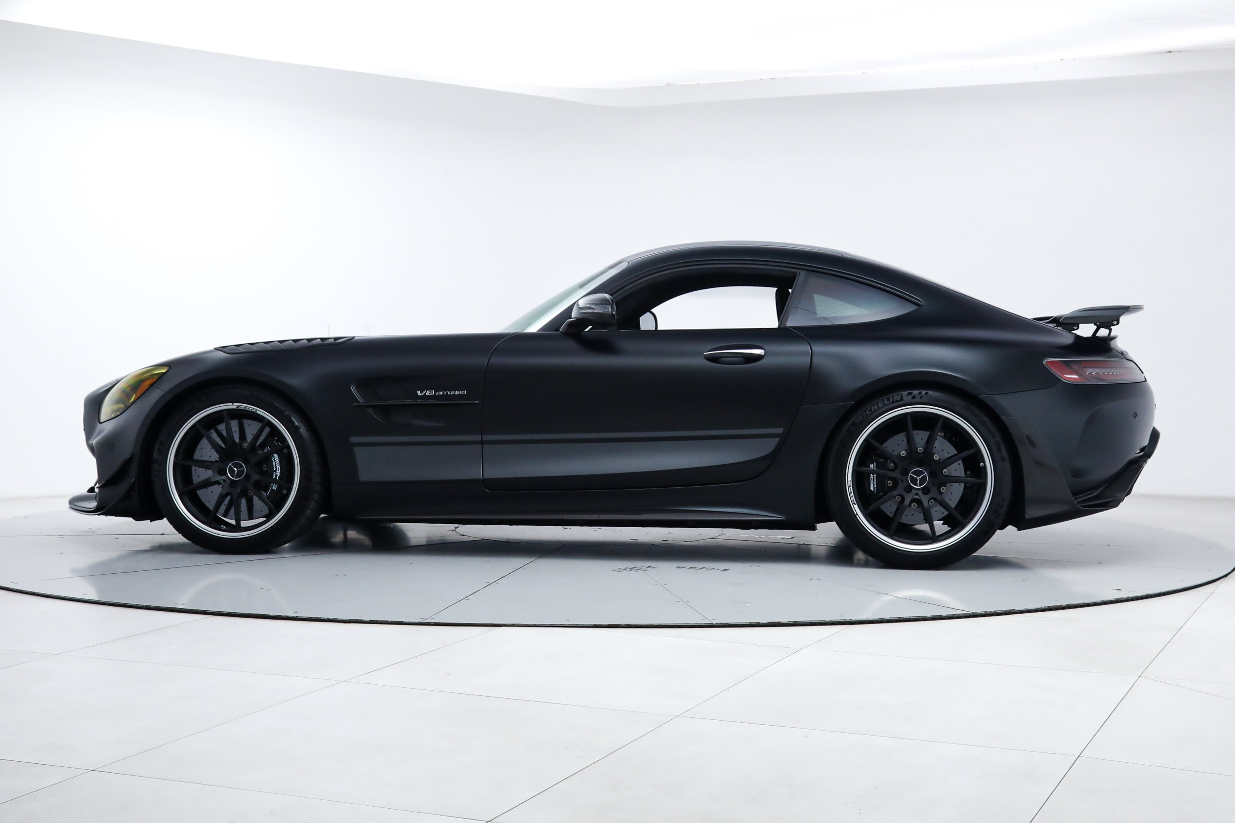 Used 2020 Mercedes-Benz AMG GT R image 2
