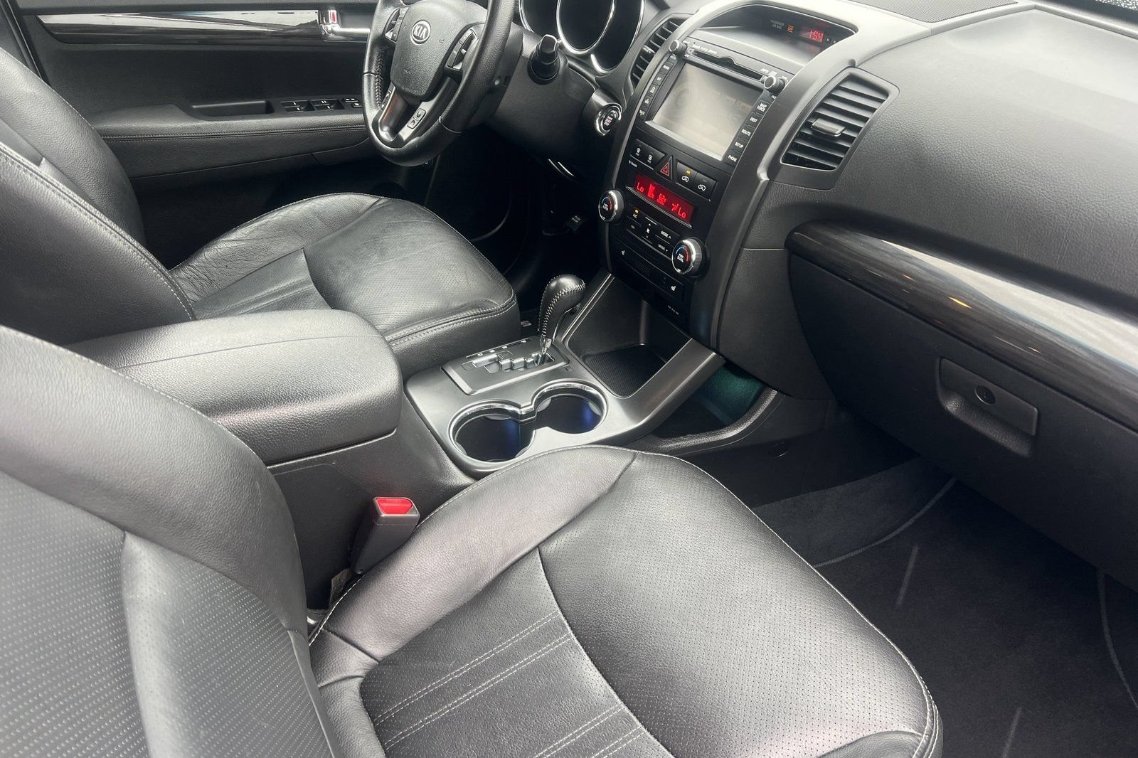 Used 2012 Kia Sorento EX w/ Premium Plus Pkg FWD image 16