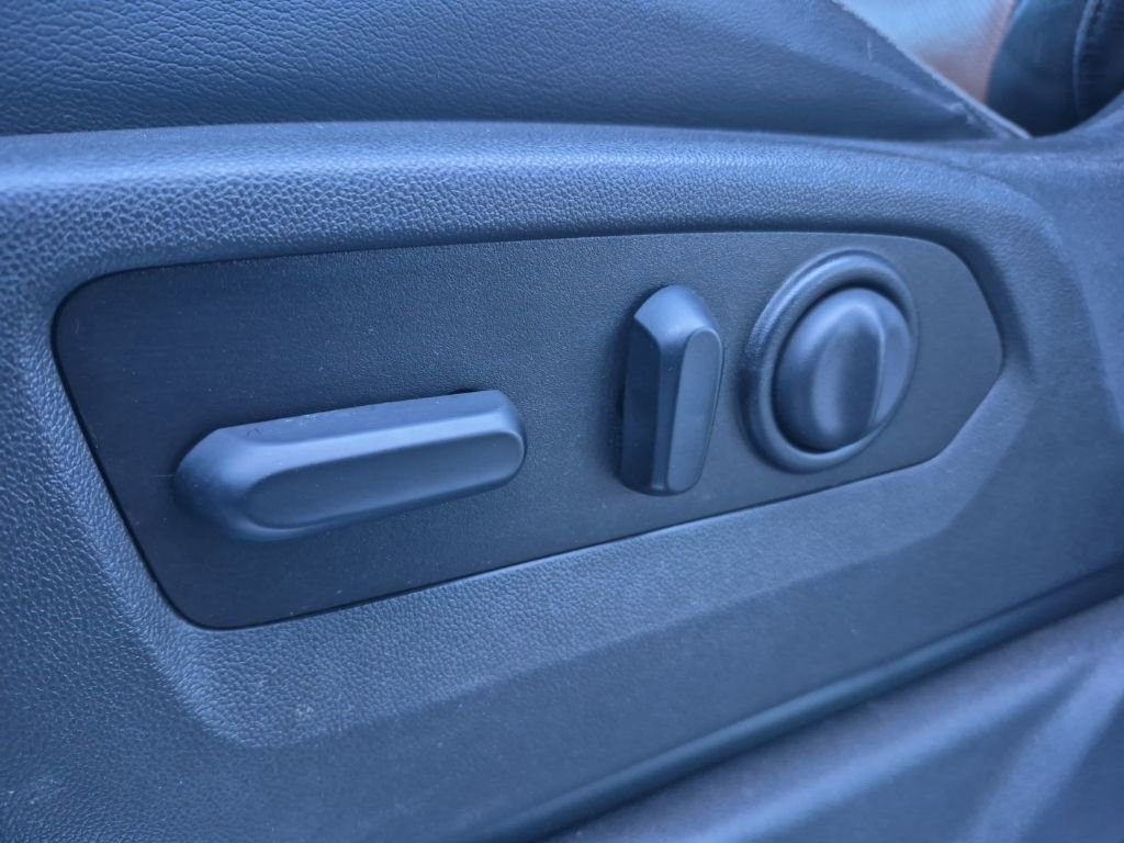 Used 2021 Chevrolet Silverado 1500 High Country w/ Z71 Off-Road Package image 18