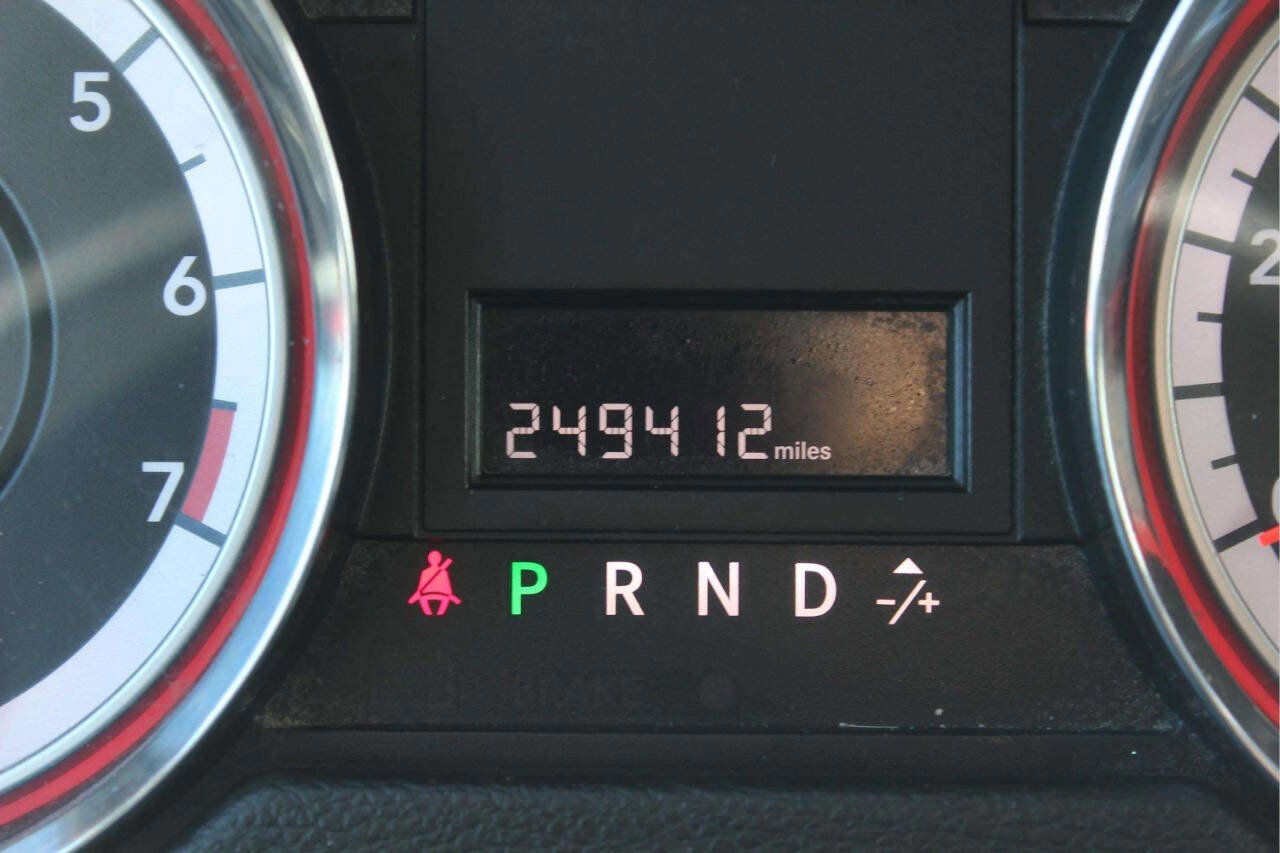 Used 2012 Dodge Grand Caravan SXT image 9