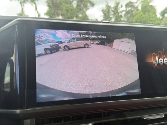 Used 2026 Jeep Wrangler Unlimited Sahara AWD/4WD image 40
