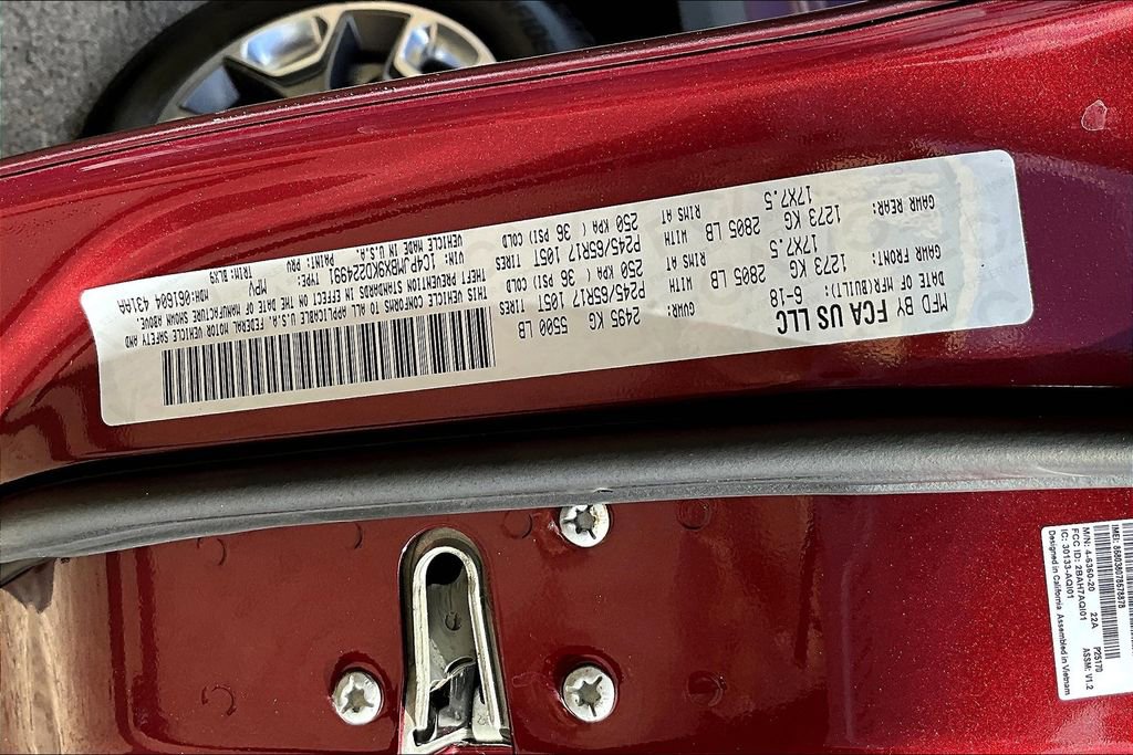 Used 2019 Jeep Cherokee Trailhawk AWD/4WD image 35