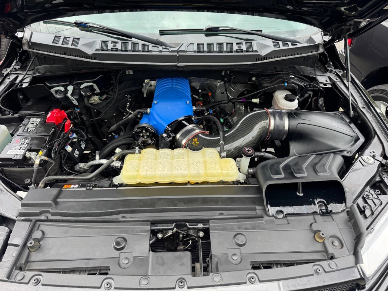 Used 2019 Ford F150 Lariat w/ Equipment Group 502A Luxury AWD/4WD image 22