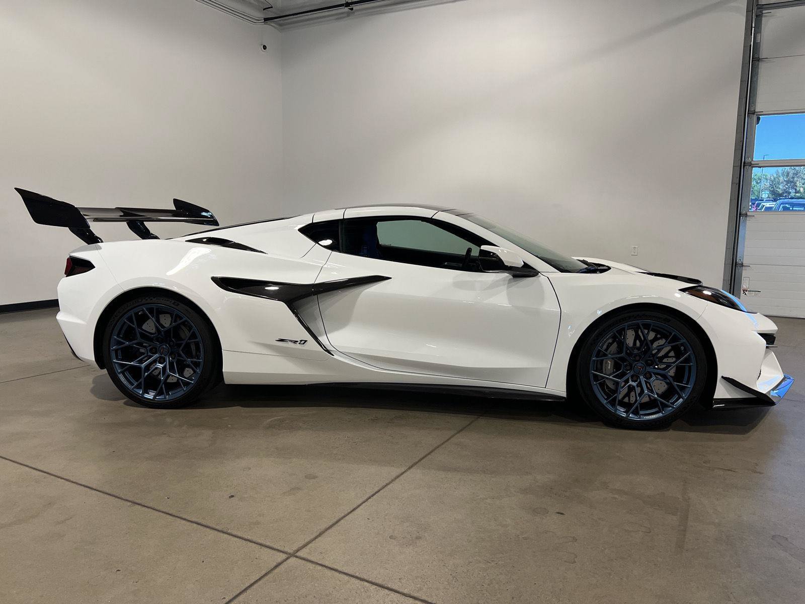 Used 2026 Chevrolet Corvette ZR1 w/ ZR1 Carbon Fiber Aero Package RWD image 2