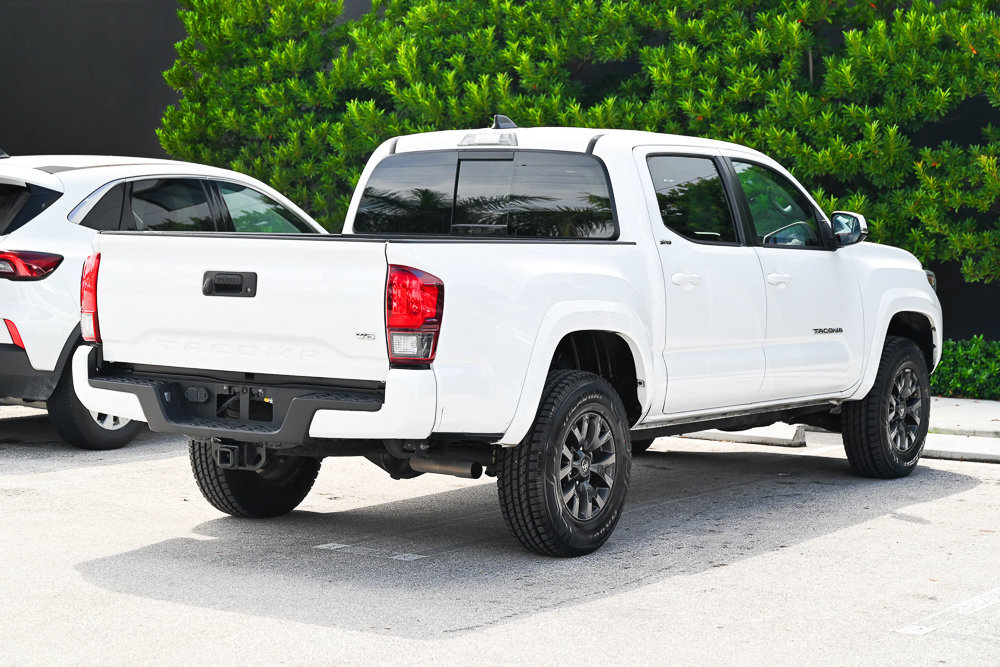 Used 2023 Toyota Tacoma SR5 w/ Technology Package RWD image 4