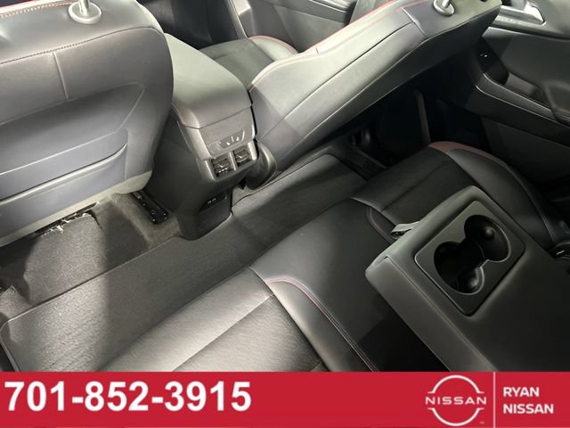 Used 2025 Chevrolet Equinox RS w/ Safety and Technology Package AWD/4WD image 37