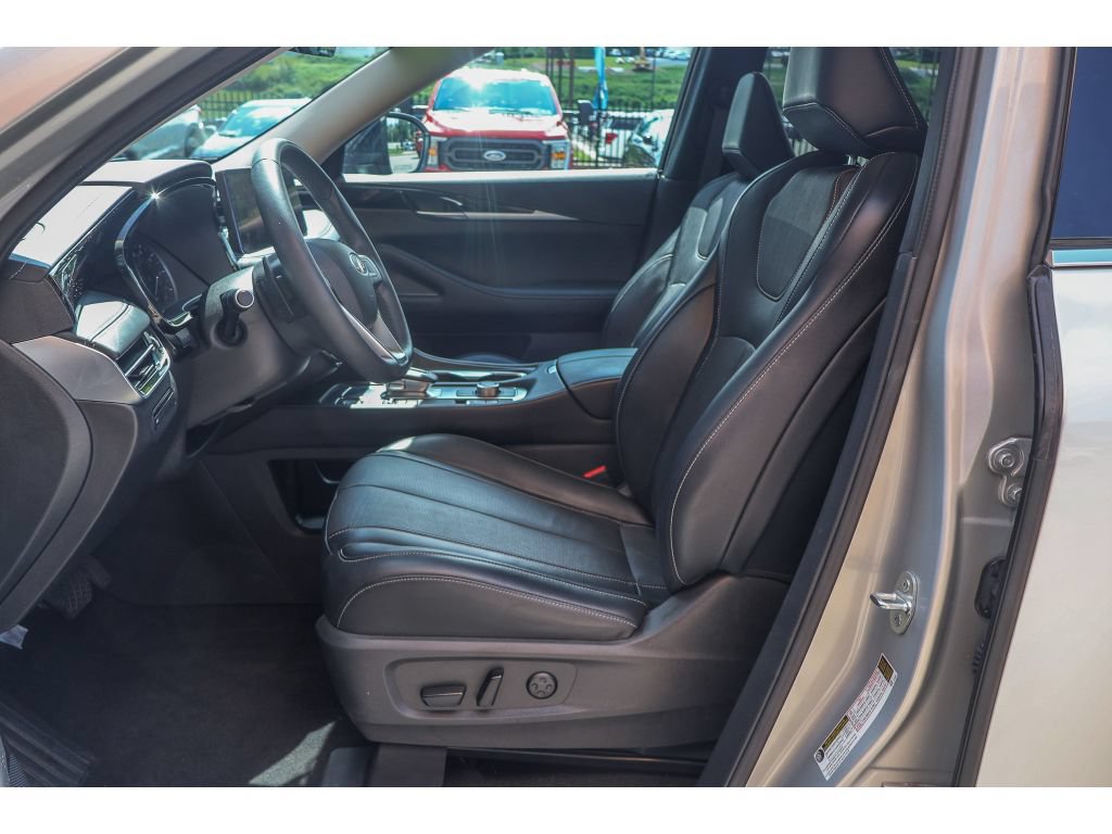 Used 2023 INFINITI QX60 Pure AWD/4WD image 12