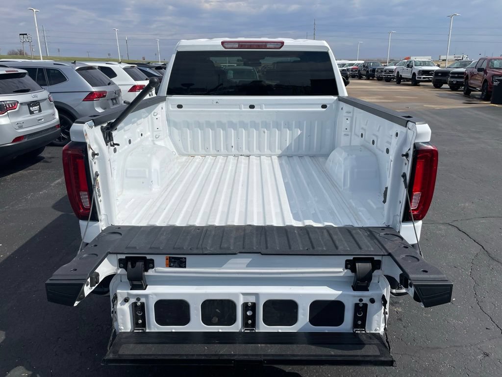 Used 2025 GMC Sierra 1500 SLT AWD/4WD image 33