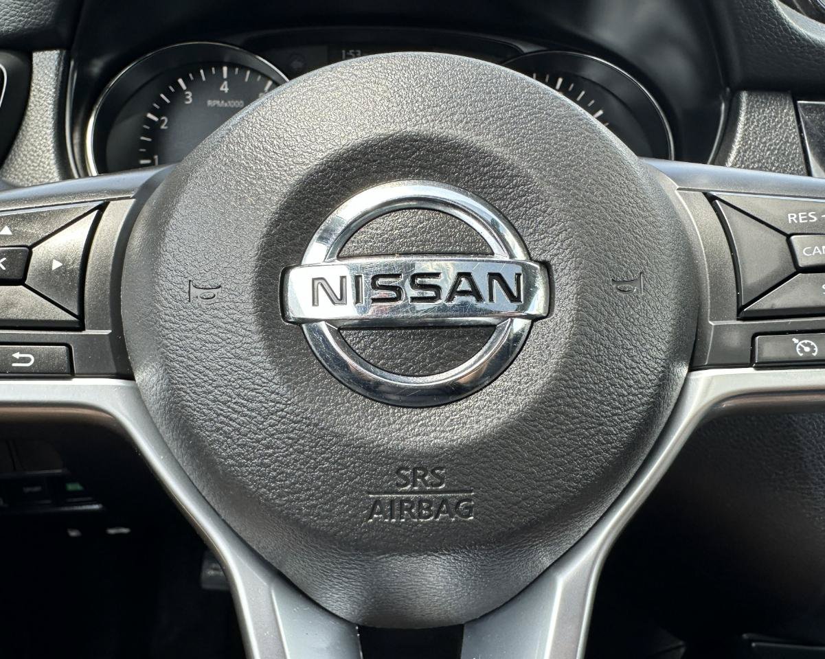 Used 2017 Nissan Rogue SV AWD/4WD image 51
