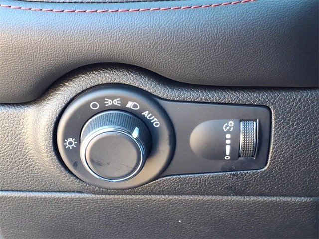 Used 2024 Dodge Durango GT image 23